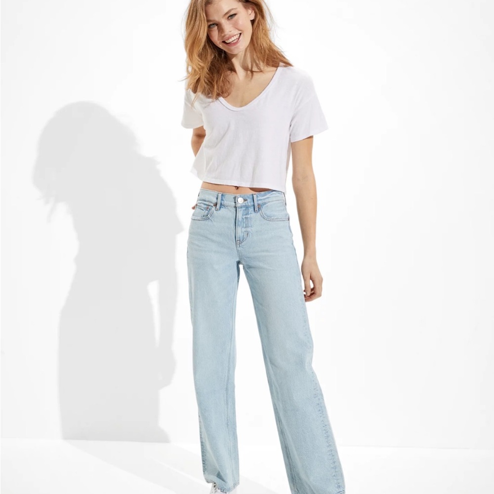 American Eagle Outfitters Women's 90's wide leg jeans w/ comfort stretch waist - Picture 4 of 6